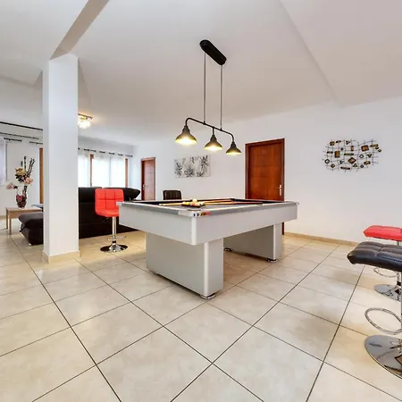 Flavia - Pool, Bbq And Game 普拉亚布兰卡