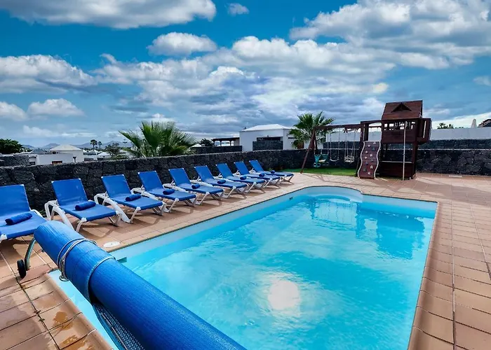 Flavia - Pool, Bbq And Game 普拉亚布兰卡