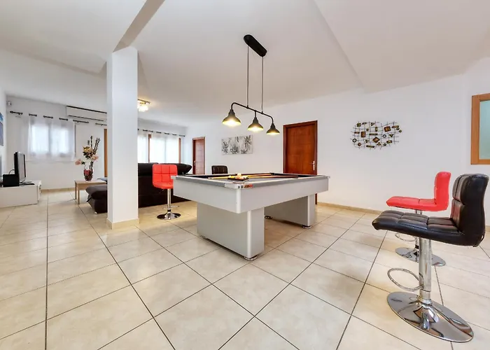 Flavia - Pool, Bbq And Game 普拉亚布兰卡