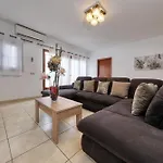 Βίλα Flavia - Pool, Bbq And Game